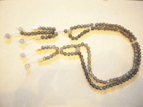 Juzu in labradorite, madreperla,chiaro di luna